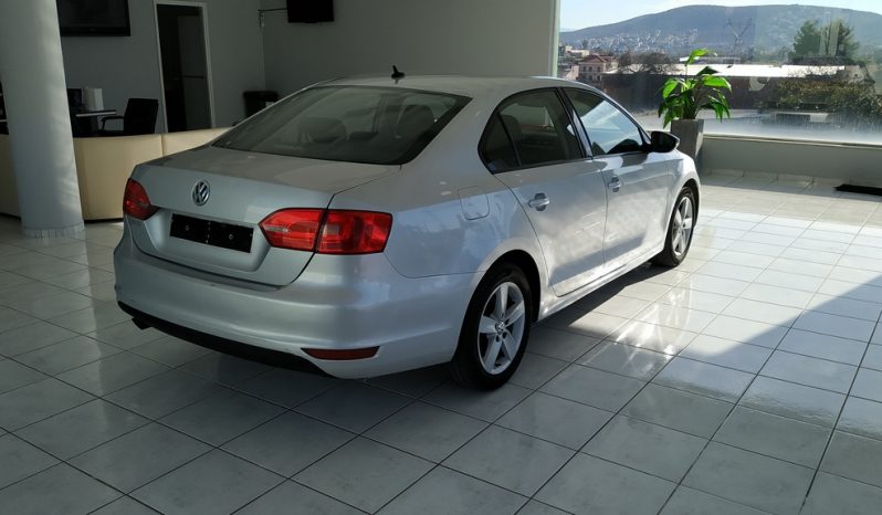 Volkswagen Jetta 6/2011 full